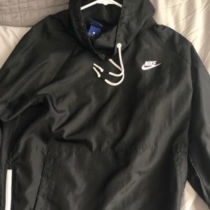 nike windbreaker